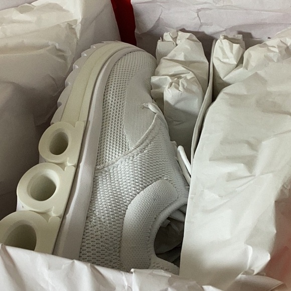 FERRAGAMO
NIMA STRETCH KNIT SNEAKERS - Picture 5 of 15